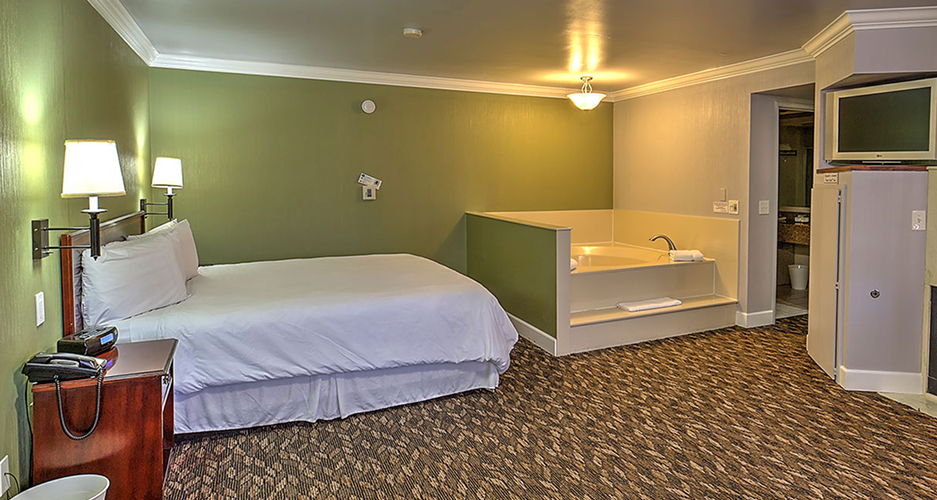 Spacious & Comfortable Rooms At Bonanza Inn